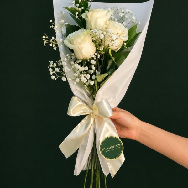 Ramo de rosas blancas 3