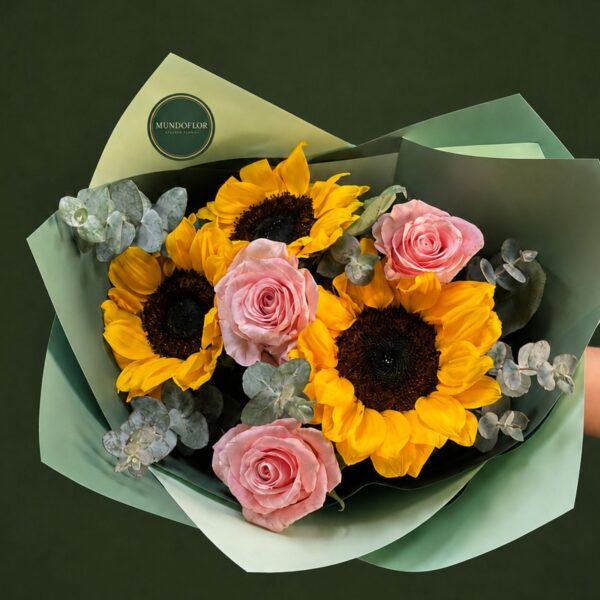 Ramo de Girasoles Rosas rosadas y Eucalipto 6 varas