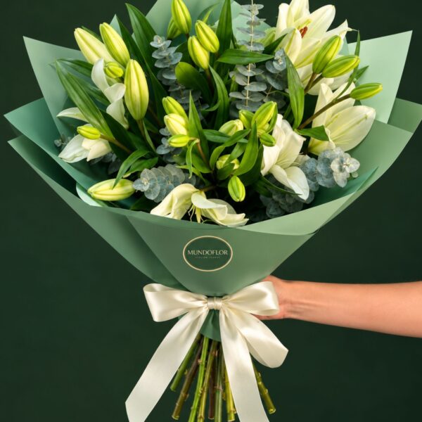 Ramo de Lilium con Eucalipto 10 varas