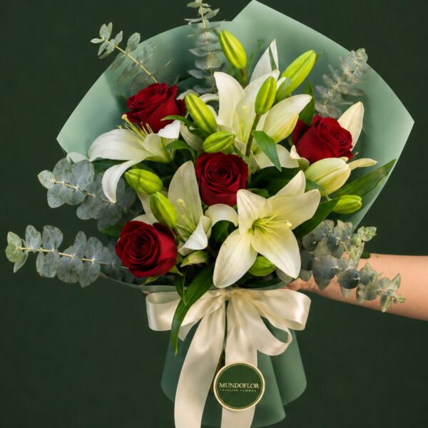 Ramo de Lilium con rosas rojas 9 varas