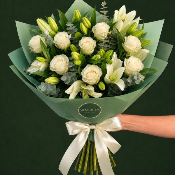 Ramo de Lilium y rosas blancas 18 varas