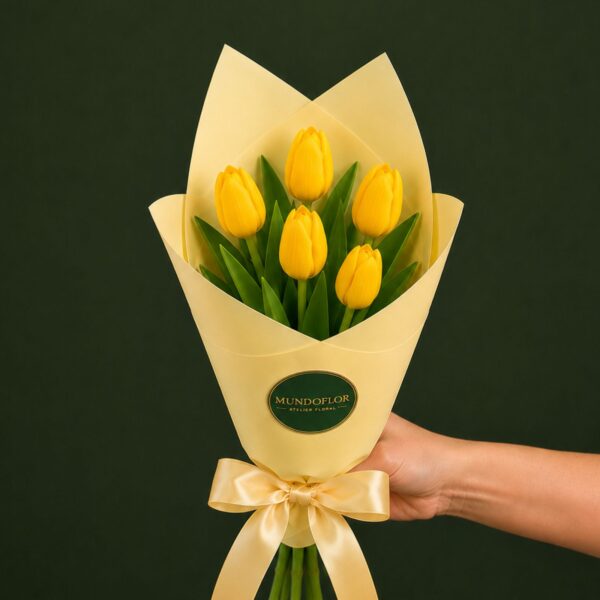 Ramo Tulipanes amarillos con ruscus 5 varas